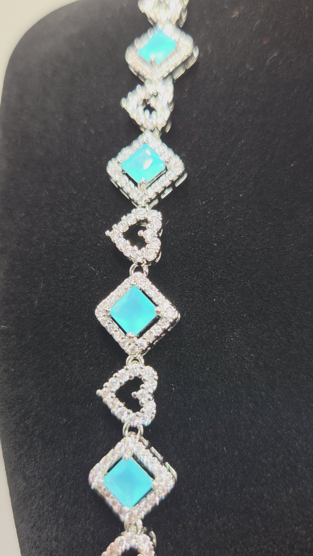 Aj VIP woman heart chain