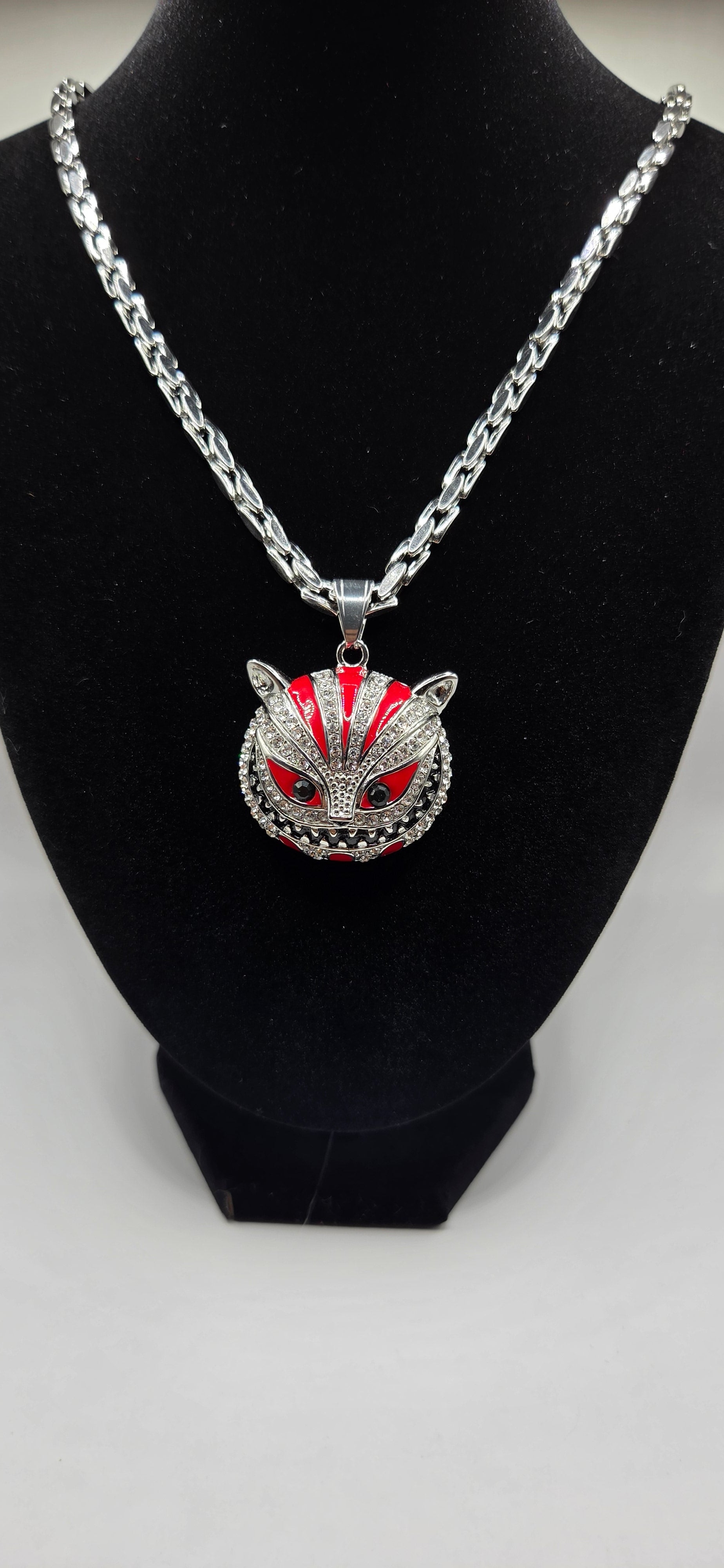 30 inch silver chain with out monster pendant