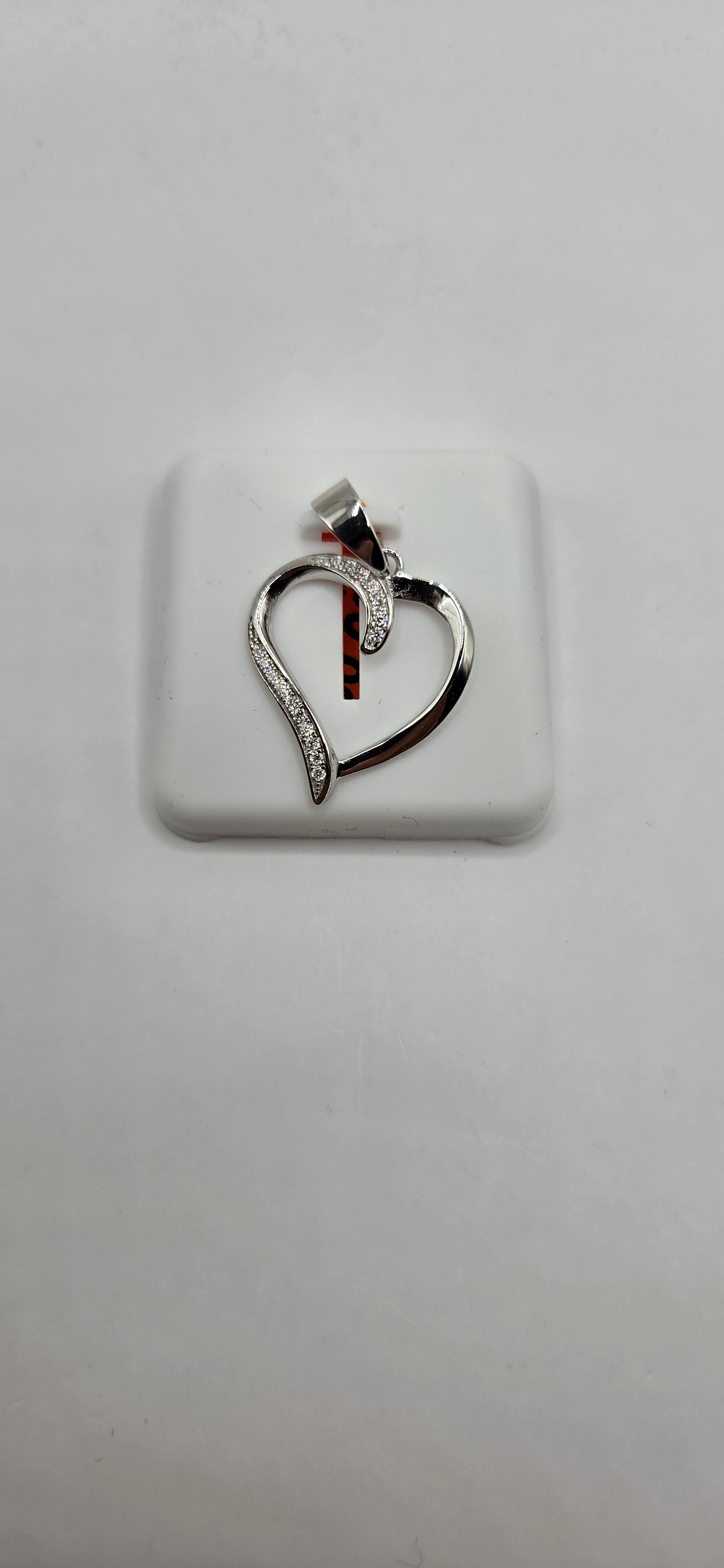 925 silver 0.50CTW Moissanite heart pendant